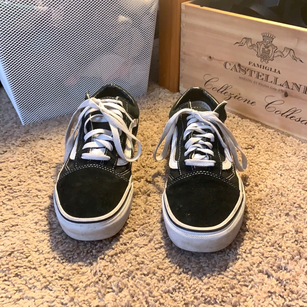 Vans classic sk8 low black womens size 9